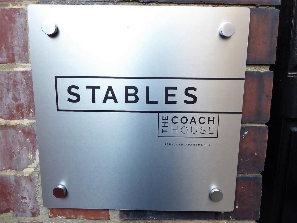 Stables At The Coach House Apartments ลีดส์ ภายนอก รูปภาพ